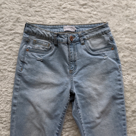 Classic High Rise Light Wash Skinny Jeans - Picture 3 of 8